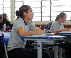 O Governo do Paraná está renovando os conjuntos de mobiliários das 2,1 mil escolas da rede estadual de ensino