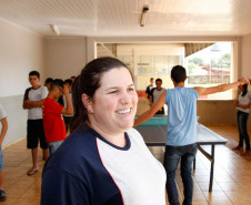 As mulheres geram, cuidam e ensinam. E a educação é isso, afinal de contas: gerar um mundo melhor. Ensinar para um mundo melhor.