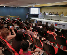 O Paraná lançou nesta terça-feira (7), em Curitiba, o SOS Racismo – pelo telefone 0800-642-0345 a população pode denunciar e receber orientações sobre como proceder em casos de racismo e discriminação