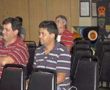  Iniciado segunda-feira (13) o simpósio acontece até sexta-feira (17), com conferências, palestra e oficinas que abordam uma série de conteúdos voltados à realidade da EJA. “A troca de experiências, ideias e relatos também é um ponto forte deste encontro, que traz pessoas com diferentes realidades”, comentou o diretor Antônio Marcos Luz, do Centro Estadual de Educação Básica para Jovens e Adultos (Ceebja) Genésio Franco da Rocha (centro), em Florestópolis.