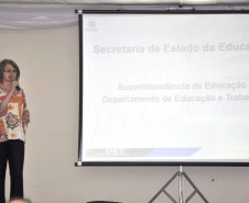 “Os cursos de qualificação profissional podem se tornar um diferencial para o aluno na hora de concorrer a uma vaga de emprego. Eles ainda servem como motivação para que esse aluno continue seus estudos, seja em um curso profissionalizante ou em um curso superior”, destacou a chefe do Departamento de Educação e Trabalho, Margaret Sbaraini