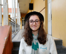 A preocupação da aluna Gabrielle Segala Soares, 16 anos, do 2° ano, é concluir o ensino médio com todos os conteúdos previstos na grade curricular e ter uma boa preparação para as provas do Exame Nacional do Ensino Médio (Enem) e vestibulares. “A minha expectativa é que seja um ano tranquilo, sem outras paralisações e que os lados envolvidos na greve pensem nos alunos para que possamos estudar com tranquilidade”, disse.