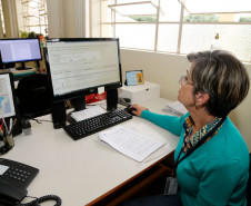 A coordenadora de documentação escolar da Secretaria da Educação, Joana Miranda Petry, explica que o sistema possibilita a análise de informações sobre desempenho de aprendizagem e evasão escolar da rede estadual. “Com essas informações podemos planejar e executar ações preventivas ao longo do ano letivo, além disso, o sistema facilita o processo de registro de frequência, conteúdos e avaliações”, disse Joana.