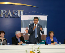 Fortalecer a gestão democrática nas escolas estaduais e promover o avanço no plano de carreira dos profissionais da educação são os objetivos do curso Gestão em Foco, de formação continuada, ofertado aos diretores das unidades da rede estadual de ensino