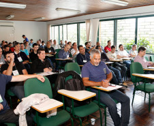 Assessores de tecnologia pedagógica dos 32 Núcleos Regionais de Educação participam nesta terça (18) e quarta-feira (19) de cursos de formação continuada estratégica voltada ao planejamento de tecnologias educacionais na rede pública estadual ao longo de 2017.