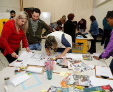 Assessores de tecnologia pedagógica dos 32 Núcleos Regionais de Educação participam nesta terça (18) e quarta-feira (19) de cursos de formação continuada estratégica voltada ao planejamento de tecnologias educacionais na rede pública estadual ao longo de 2017.