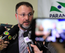 O Governo do Estado mobilizou equipes da segurança pública, educação e saúde e determinou a adoção de todas as medidas necessárias para proteger e orientar adolescentes em razão de suspeitas de tentativas de suicídio estimuladas pelo jogo virtual Baleia Azul