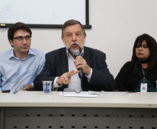 A saúde mental de jovens e adultos foi discutida nesta quarta-feira (03), em Curitiba, durante mais uma edição do Conversando sobre Saúde Mental
