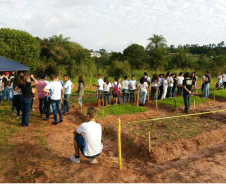 O “Dia do Campo” reuniu mais de 400 estudantes de escolas da rede estadual, municipal e particular da região que conheceram os projetos e atividades desenvolvidas na escola