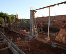 Construção do Centro Estadual de Educação Profissional (CEEP) Laranjeiras do Sul. Obra foi visitada, em setembro, pelo vice-governador e secretário de Estado da Educação, Flávio Arns. A previsão é que o novo prédio escolar seja entregue em julho de 2012 e atenda a 1.260 alunos.