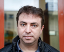 Cerca de 3 mil alunos de 80 escolas vão competir pela regional da Capital. O chefe do Núcleo Regional de Educação de Curitiba, Lourival de Araújo Filho, destacou que a competição vai além da prática esportiva. “Os jogos proporcionam aos alunos experiências que ultrapassam o espírito competitivo, como a convivência e o respeito ao próximo que também está competindo”, disse.