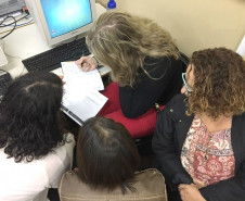 De acordo com a diretora-auxiliar do Colégio Estadual Antonio Tupy Pinheiro, em Guarapuava (na região central do Estado), Jocimarci Jacomel Kasnocha, as novidades motivaram professores e alunos. “A recepção ao projeto foi muito boa, os professores acreditam na necessidade de informatizar, de trabalhar com a tecnologia, uma vez que os alunos já estão à frente e esses recursos podem facilitar o trabalho e a aprendizagem”, disse.