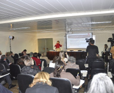 Cerca de 50 representantes da Secretaria de Estado da Educação, Secretaria de Estado da Ciência, Tecnologia e Ensino Superior, universidades públicas do Paraná, Conselho Estadual de Educação (CEE), associações, sindicatos e segmentos da sociedade civil participaram nesta quinta-feira (22), em Curitiba, da 1° reunião ordinária do Fórum Permanente de Apoio a Formação de Docente do Paraná.