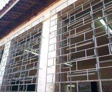 No Norte do Estado, 25 escolas administradas pelo Núcleo Regional de Educação de Cornélio Procópio serão reformadas. O investimento é de R$ 2,5 milhões. O Colégio Estadual Adelaide Glauber Ross, em Nova Fátima, é uma das unidades que recebe melhorias.

As reformas acontecem nas salas de aula (troca das janelas e portas), banheiros e refeitório, além do telhado e do forro de um dos quatro blocos.