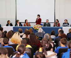 “O prêmio é o resultado final, é o reconhecimento. Sempre destaco o excelente trabalho que vem sendo feito por nossas unidades ao longo do tempo para chegar a receber esta premiação. Tudo que fazemos é pelo nosso estudante”, disse a secretária de Estado da Educação, Ana Seres.
