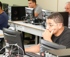 As inscrições para os Exames da Educação de Jovens e Adultos (EJA) Online 2017 começam nesta segunda-feira (10). As provas são uma oportunidade totalmente gratuita para pessoas que não tiveram acesso à educação básica na idade própria e agora desejam concluir o Ensino Fundamental ou o Ensino Médio.