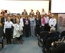 70 ANOS – Na manhã desta terça-feira também aconteceu, na Associação dos Municípios do Oeste do Paraná (Amop), cerimônia para celebrar os setenta anos da Secretaria de Estado da Educação. A solenidade contou com a presença dos chefes dos 32 Núcleos Regionais da Educação (NREs), que estão na cidade para uma reunião de trabalho com a secretária Ana Seres, nesta terça e quarta-feira (12). 
