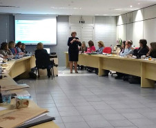 A secretária de Estado da Educação, professora Ana Seres, reuniu nesta terça (11) e quarta-feira (12), em Cascavel (Oeste), com os 32 chefes dos Núcleos Regionais de Educação para tratar de assuntos administrativos, pedagógicos e de infraestrutura.