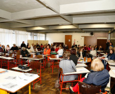 Mais de um milhão de alunos das 2,1 mil unidades da rede pública estadual retomam a rotina de estudos nesta quarta-feira (26)