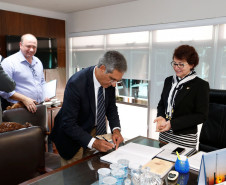 Foi realizada nesta terça-feira (25), na Secretaria de Estado da Educação (SEED), a instalação do Conselho de Administração do Instituto Paranaense de Desenvolvimento Educacional (Fundepar). Na mesma ocasião foram empossados os conselheiros.