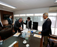 Foi realizada nesta terça-feira (25), na Secretaria de Estado da Educação (SEED), a instalação do Conselho de Administração do Instituto Paranaense de Desenvolvimento Educacional (Fundepar). Na mesma ocasião foram empossados os conselheiros.
