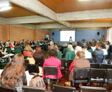 O Departamento de Educação Básica, da Secretaria de Estado da Educação, reúne em Curitiba nesta quinta e sexta-feira (27 e 28) cerca de 70 profissionais da educação, entre diretores de unidades de educação integral em tempo integral e chefes de Núcleos Regionais de Educação, para debater questões pedagógicas e de infraestrutura das unidades que ofertam o regime.