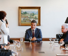 O governador Beto Richa autorizou nesta segunda-feira (31) a implantação, na folha de agosto, das promoções e progressões de todos os servidores do Estado que já cumpriram os requisitos necessários para a aquisição desses benefícios em 2017