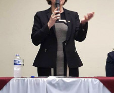 Diretores, professores e pedagogos que trabalham em instituições que ofertam o ensino médio em tempo integral na rede estadual de ensino participam, até sexta-feira (25), em Foz do Iguaçu, de oficinas de formação continuada focadas na oferta da educação integral no ensino médio.