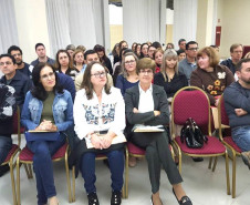 Diretores, professores e pedagogos que trabalham em instituições que ofertam o ensino médio em tempo integral na rede estadual de ensino participam, até sexta-feira (25), em Foz do Iguaçu, de oficinas de formação continuada focadas na oferta da educação integral no ensino médio.