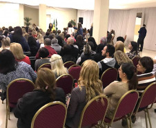 Diretores, professores e pedagogos que trabalham em instituições que ofertam o ensino médio em tempo integral na rede estadual de ensino participam, até sexta-feira (25), em Foz do Iguaçu, de oficinas de formação continuada focadas na oferta da educação integral no ensino médio.