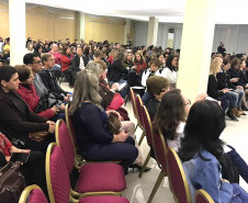 Diretores, professores e pedagogos que trabalham em instituições que ofertam o ensino médio em tempo integral na rede estadual de ensino participam, até sexta-feira (25), em Foz do Iguaçu, de oficinas de formação continuada focadas na oferta da educação integral no ensino médio.
