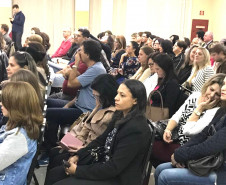 Diretores, professores e pedagogos que trabalham em instituições que ofertam o ensino médio em tempo integral na rede estadual de ensino participam, até sexta-feira (25), em Foz do Iguaçu, de oficinas de formação continuada focadas na oferta da educação integral no ensino médio.
