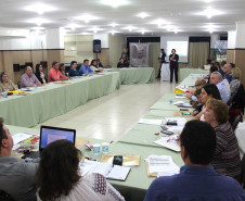 Os 32 chefes dos Núcleos Regionais de Educação (NREs) participam nesta quinta-feira e sexta-feira (24 e 25), em Umuarama, no Noroeste do Estado, de reuniões periódicas promovidas pela Secretaria de Estado da Educação para debater questões pontuais de cada regional.