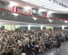 Os Núcleos Regionais de Educação (NREs) de Foz do Iguaçu, Toledo, Goioerê e Umuarama prestaram, nesta semana, homenagens a funcionários e ex-funcionários que ajudaram a construir parte da história da educação pública no Paraná