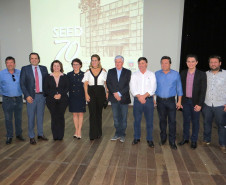 Os Núcleos Regionais de Educação (NREs) de Foz do Iguaçu, Toledo, Goioerê e Umuarama prestaram, nesta semana, homenagens a funcionários e ex-funcionários que ajudaram a construir parte da história da educação pública no Paraná