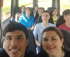 Nove estudantes do 1° e 3° ano do ensino médio com idade até 19 anos do Colégio Estadual Machado de Assis, de Sertanópolis (no Norte do Estado), participam nesta sexta-feira (25), em Curitiba, das modalidades teórica e prática da Olimpíada Brasileira de Robótica (OBR), fase regional. Os classificados participam da fase nacional, que também será realizada em Curitiba entre os dias 7 e 11 de novembro.