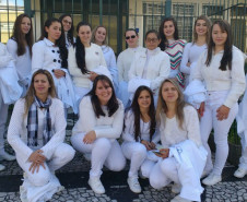 Uma vez por semestre os estudantes do curso técnico em enfermagem do Colégio Estadual João XXIII, em Irati (Centro-Sul do Estado), realizam visitas técnicas em hospitais da região para conhecer na prática como é o dia a dia da profissão e alinhar conhecimento prático as teorias vistas em sala de aula.