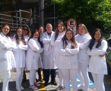 Uma vez por semestre os estudantes do curso técnico em enfermagem do Colégio Estadual João XXIII, em Irati (Centro-Sul do Estado), realizam visitas técnicas em hospitais da região para conhecer na prática como é o dia a dia da profissão e alinhar conhecimento prático as teorias vistas em sala de aula.