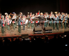 Estudantes da rede estadual de ensino e unidades conveniadas à Secretaria de Estado da Educação participaram nesta terça-feira (5) no Teatro Guaíra, em Curitiba, do Festival SEED 70 anos, com uma série de apresentações culturais. As atividades integram as comemorações do aniversário da secretaria e têm como objetivo resgatar a memória da educação pública no Estado, além de valorizar e divulgar os talentos dos jovens alunos da rede paranaense.