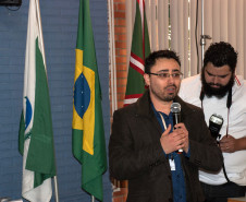 “Nosso objetivo é contribuir para o debate e para a formação de educadores na promoção do uso seguro, consciente e responsável da internet”, explica o diretor de Políticas e Tecnologias Educacionais da Secretaria de Estado da Educação, Eziquiel Menta.