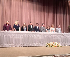O Governo do Estado entregou nesta quinta-feira (14) o Prêmio de Gestão Paraná às escolas públicas da rede estadual do Núcleo Regional de Educação de Telêmaco Borba, nos Campos Gerais, em solenidade na Casa da Cultura de no município.