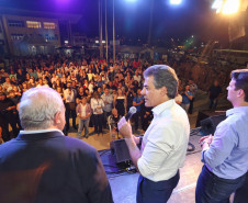 O governador Beto Richa e o prefeito de Curitiba, Rafael Greca, abriram nesta quarta-feira (27) o Mutirão da Cidadania do Cajuru, na Região Leste da capital. O evento, que termina neste sábado (30), oferece cerca de 200 serviços à população nas áreas de saúde, educação, segurança e desenvolvimento social, além de atendimento por meio da Copel e Sanepar.