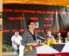A secretária de Estado da Educação, professora Ana Seres, visitou nesta quinta-feira (28) o Colégio Estadual Indígena Rio das Cobras, que foi a primeira unidade indígena da rede estadual de ensino. A escola está localizada na terra indígena de mesmo nome, no município de Nova Laranjeiras, no Centro-Sul do Paraná.