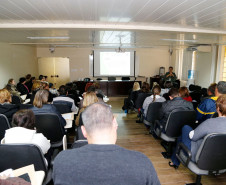 Servidores da Secretaria de Estado da Educação que atuam no Gabinete e na Diretoria Geral (DG) iniciaram nesta segunda-feira (2), em Curitiba, uma série de cursos de formação continuada voltados à relação interpessoal e trabalho colaborativo. 