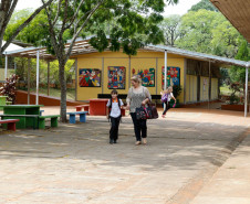 O Colégio Estadual do Campo Castro Alves, localizado na vila residencial Salto Osório, município de Quedas do Iguaçu (Centro-Sul), atingiu a meta estabelecida pelo Índice de Desenvolvimento da Educação Básica (Ideb) para 2021 e alcançou o melhor média entre as escolas estaduais