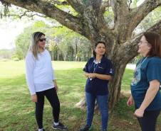 Segundo a assistente do Departamento de Educação Básica da Secretaria da Educação, Denise Estorilho Baganha (direita), a pasta está proporcionando aos professores e técnicos pedagógicos formação continuada em educação ambiental para que isso se reflita nas práticas pedagógicas