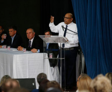 As escolas da rede estadual de ensino da Região Metropolitana de Curitiba – Área Sul receberam nesta sexta-feira (6), na capital, o prêmio de Gestão Paraná. As unidades pertencentes ao Núcleo Regional de Educação da Área Metropolitana Sul foram selecionadas pela Secretaria de Estado da Educação por trabalharem com ações pedagógicas inéditas e envolverem a comunidade nas decisões do cotidiano escolar.