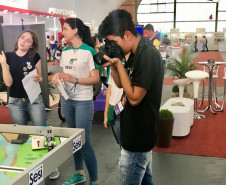 Estudantes das redes estadual, municipal e particular participam nesta semana de oficinas de diversas oficinas ofertadas pela Secretaria de Estado da Educação, em Pato Branco (Sudoeste), durante a 3ª Feira de Ciência, Tecnologia e Inovação (Inventum 2017) e do festival Campus Weekend Pato Branco, uma promoção do Instituto Campus Party