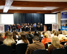 Profissionais que atuam no atendimento educacional especializado na rede estadual de ensino iniciaram nesta terça-feira (17), em Curitiba, o primeiro “Simpósio de Neurociência em foco: AH/SD, TG e Deficiências e Neurociência aplicada à educação especial”