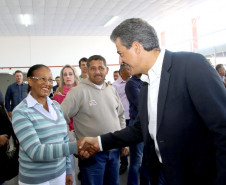 O governador Beto Richa autorizou obras de reformas em sete escolas estaduais de Pato Branco nesta segunda-feira (23). As unidades beneficiadas são os colégios São João, São Roque, Carlos Gomes, Castro Alves, Rui Barbosa, São João Bosco e São Vicente de Paula. “Além de obras estruturais, também vamos modernizar o sistema tecnológico das 2.100 escolas do Paraná”, afirmou Richa.